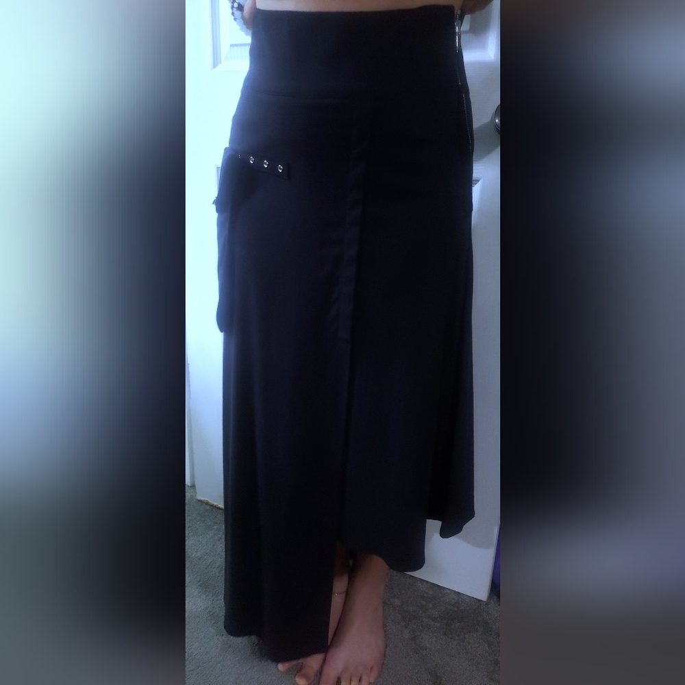 NY 77 asymmetrical pocket skirt
